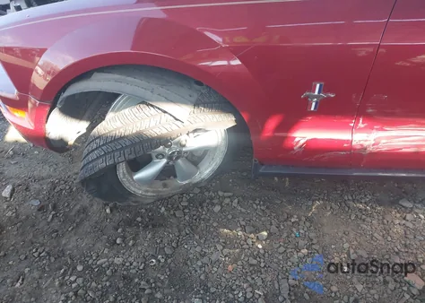 2008 Ford Mustang V6 Deluxe/V6 Premium из США, поврежденный, VIN 1ZVHT80N185124424